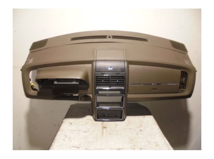 Recambio de salpicadero para dodge journey 2.0 crd referencia OEM IAM 1MQ64DK7AA MARRO
