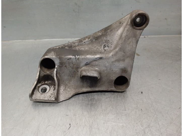 Recambio de soporte motor para bmw 5 (e39) 530 d referencia OEM IAM 6750441