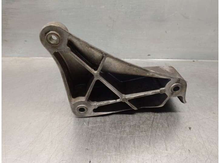 Recambio de soporte motor para bmw 5 (e39) 530 d referencia OEM IAM 6750441 2