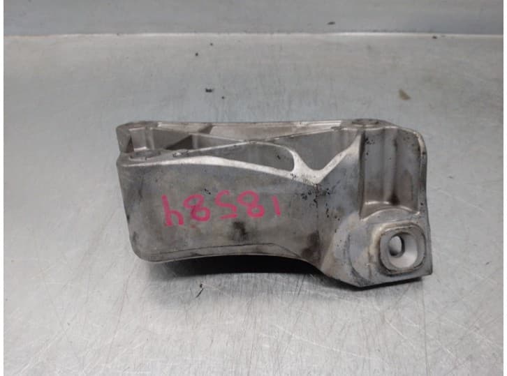 Recambio de soporte motor para bmw 5 (e39) 530 d referencia OEM IAM 6750441 3