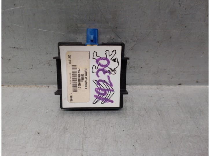 Recambio de antena para peugeot 508 i (8d_) 1.6 hdi referencia OEM IAM 9666359980 2