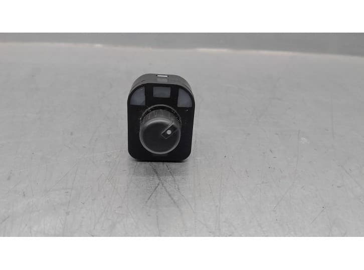 Recambio de mando retrovisor para seat exeo st (3r5) 2.0 tdi referencia OEM IAM 8E0959565