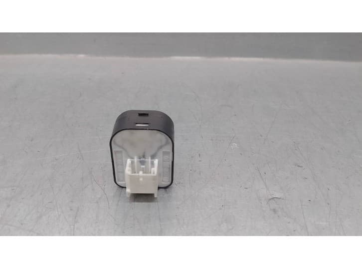 Recambio de mando retrovisor para seat exeo st (3r5) 2.0 tdi referencia OEM IAM 8E0959565 2