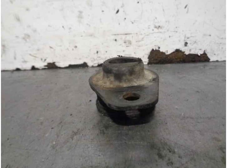 Recambio de soporte motor izquierdo para rover 600 i (rh) 620 sdi referencia OEM IAM 4