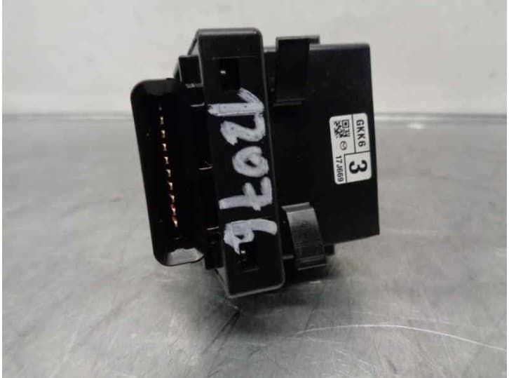 Recambio de mando limpia para mazda 3 sedán (bm_, bn_) 2.0 referencia OEM IAM 17J669 17J671 3