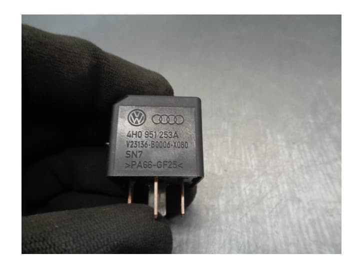 Recambio de rele para volkswagen cc b7 (358) 2.0 tdi referencia OEM IAM 4H0951253A 3
