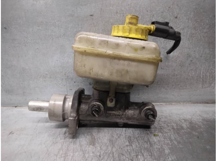 Recambio de bomba freno para audi a3 (8l1) 1.6 referencia OEM IAM 21027099 2