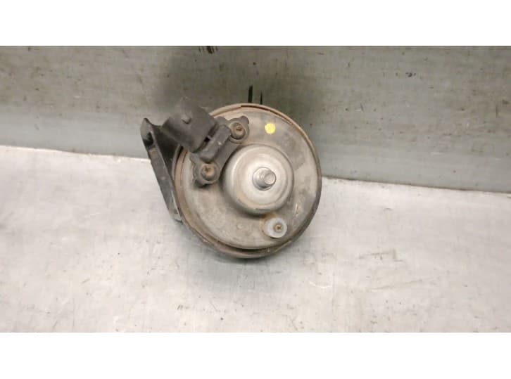 Recambio de claxon para bmw 1 (f20) 116 d referencia OEM IAM 7245422 61337245422 2