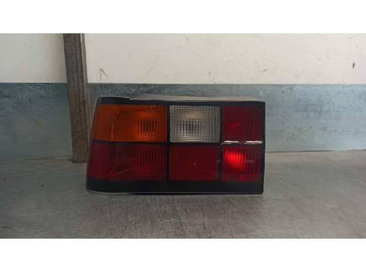 Recambio de piloto trasero izquierdo para volvo 440 (445) 1.8 referencia OEM IAM 463500