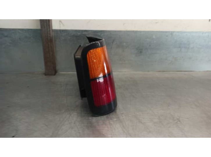 Recambio de piloto trasero izquierdo para volvo 440 (445) 1.8 referencia OEM IAM 463500 2
