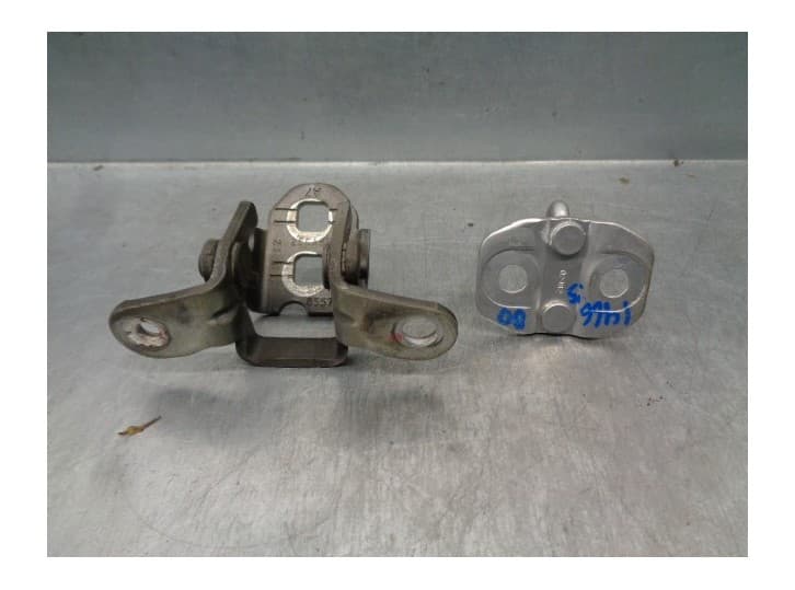 Recambio de bisagra puerta para dodge journey 2.0 crd referencia OEM IAM 5074256AB 2