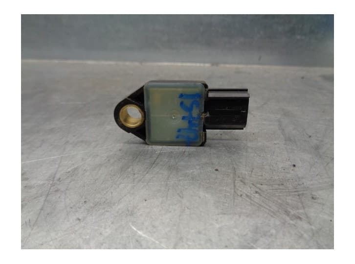 Recambio de sensor impacto para dodge caliber 2.0 crd referencia OEM IAM P04896065AA 2