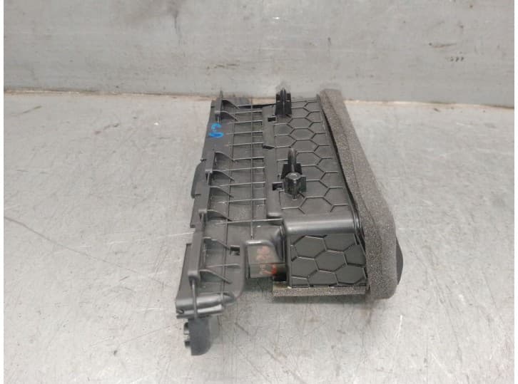 Recambio de aireador para kia niro (de) 1.6 gdi hybrid referencia OEM IAM 97420G5AA0 3
