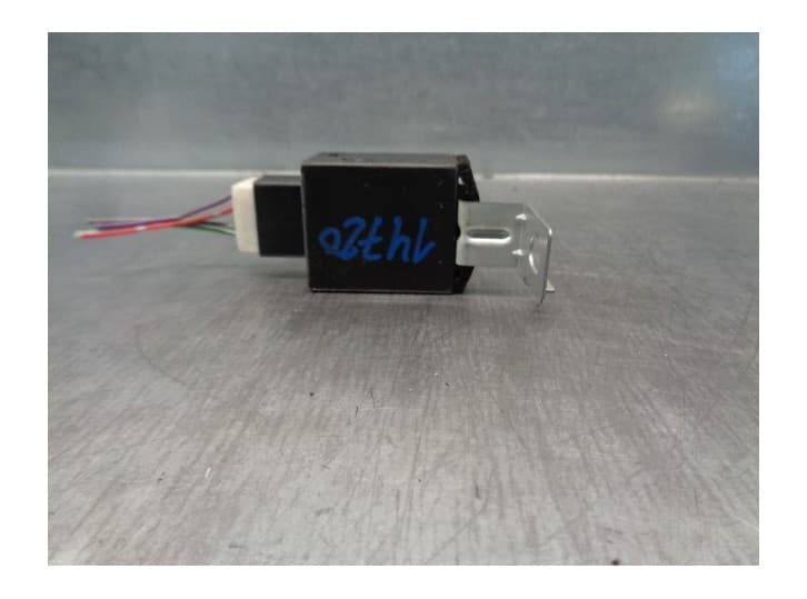 Recambio de rele para mazda 3 sedán (bl) 2.2 mzr cd (bl10) referencia OEM IAM BBM267730C 2