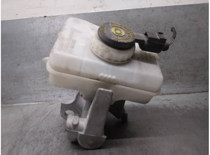 Recambio de bomba freno para audi a6 c7 (4g2, 4gc) 3.0 tdi referencia OEM IAM 8K0611301A 4