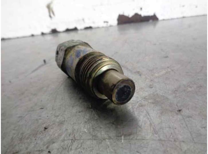 Recambio de inyector para nissan patrol (k/w260) 2.8 diesel referencia OEM IAM 710721 3