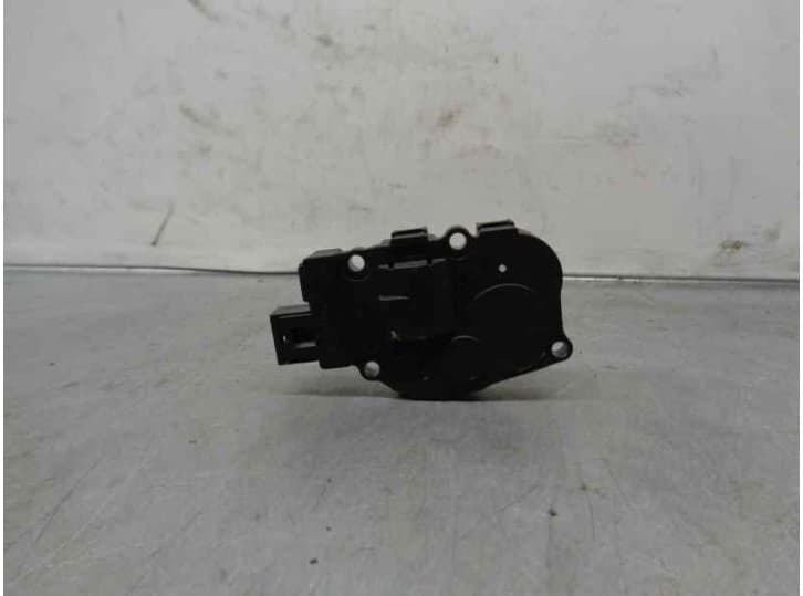Recambio de motor calefaccion para bmw 3 (e90) 320 d referencia OEM IAM 64119231884 2