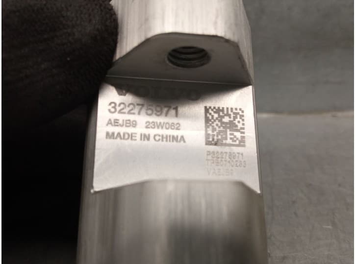 Recambio de valvula para volvo xc40 (536) recharge referencia OEM IAM 32275971 32275971 5