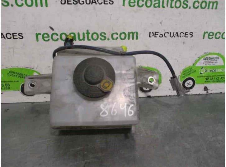 Recambio de deposito servo para toyota auris (_e18_) 1.8 hybrid (zwe186_) referencia OEM IAM