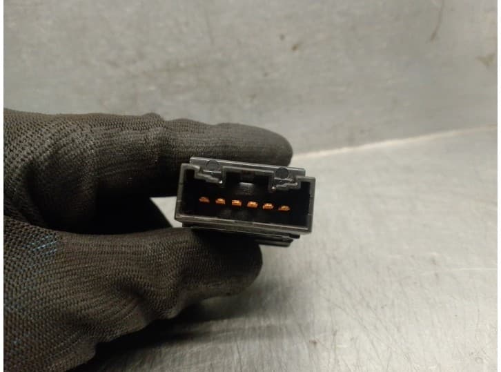 Recambio de mando para hyundai matrix (fc) 1.6 referencia OEM IAM 9374017000 9374017000 2