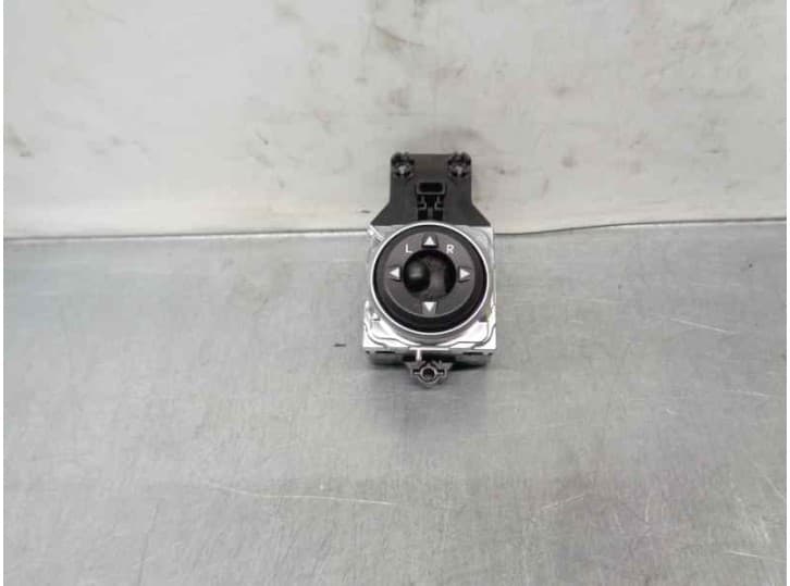 Recambio de mando retrovisor para hyundai i30 (gd) 1.4 crdi referencia OEM IAM 39Y4811110