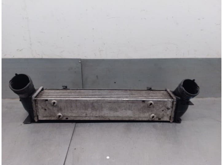 Recambio de intercooler para bmw 1 (e81) 118 d referencia OEM IAM 752491608 17517524916 3