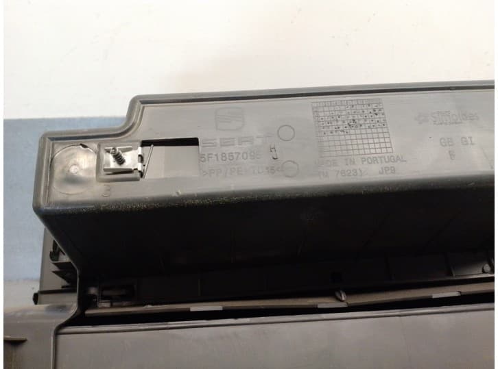 Recambio de guantera para seat leon (5f1) 1.6 tdi referencia OEM IAM 5F1857095 5