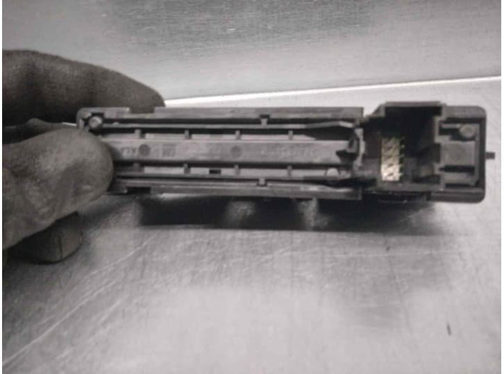 Recambio de warning para opel astra j (p10) 1.7 cdti (68) referencia OEM IAM 13285122 2
