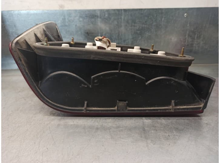 Recambio de piloto trasero derecho para peugeot 605 2.0 referencia OEM IAM   4 PUERTAS 4