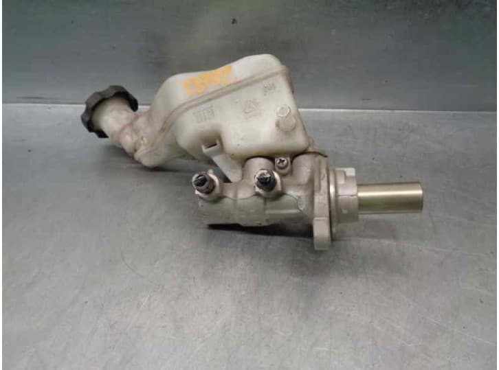 Recambio de bomba freno para kia carens iv 1.7 crdi referencia OEM IAM 58510A4800 2