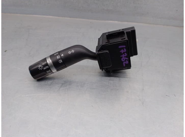 Recambio de mando luces para mazda 3 (bl) 1.6 mzr (bl14) referencia OEM IAM 17D682