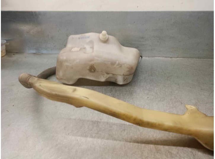 Recambio de deposito limpia para bmw 5 (e39) 523 i referencia OEM IAM 8361439 3
