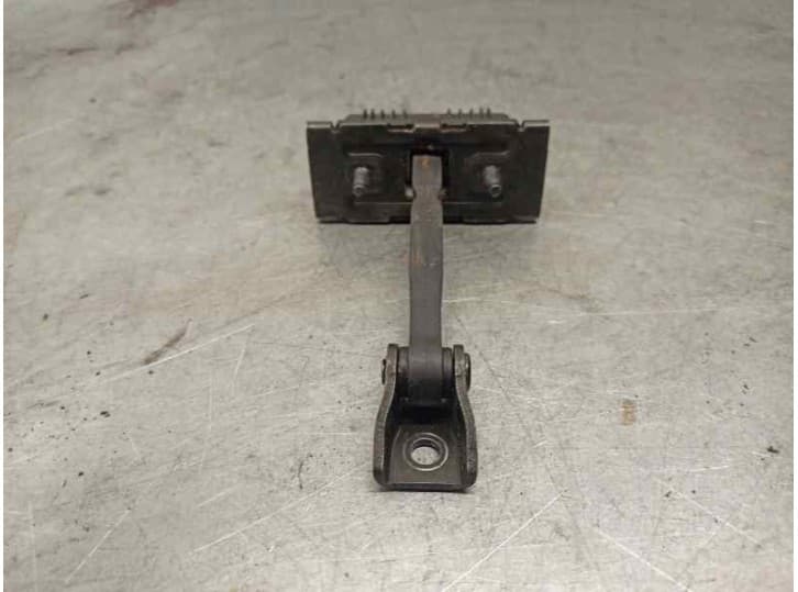 Recambio de retenedor puerta para toyota avensis (_t25_) 2.0 (azt250_) referencia OEM IAM 4