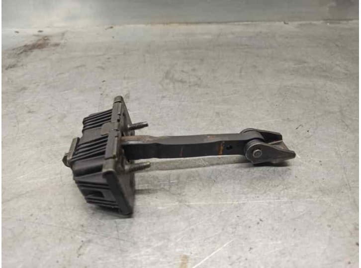 Recambio de retenedor puerta para toyota avensis (_t25_) 2.0 (azt250_) referencia OEM IAM