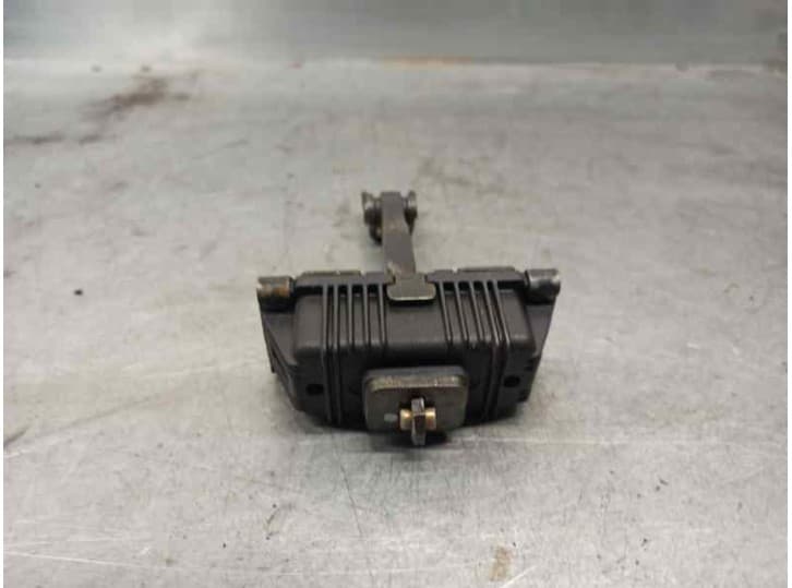 Recambio de retenedor puerta para toyota avensis (_t25_) 2.0 (azt250_) referencia OEM IAM 2