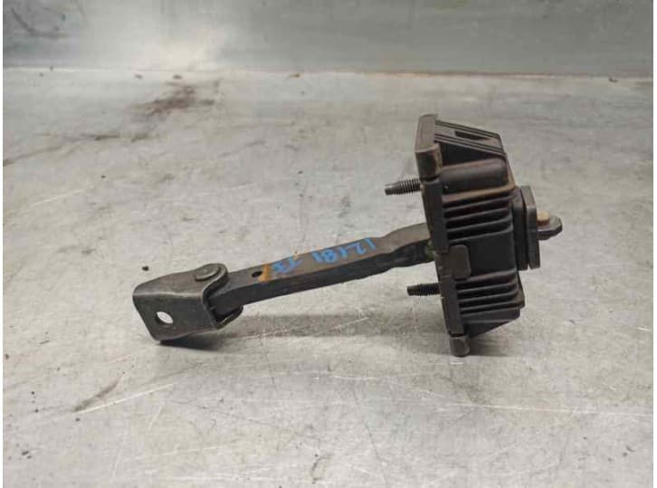 Recambio de retenedor puerta para toyota avensis (_t25_) 2.0 (azt250_) referencia OEM IAM 4