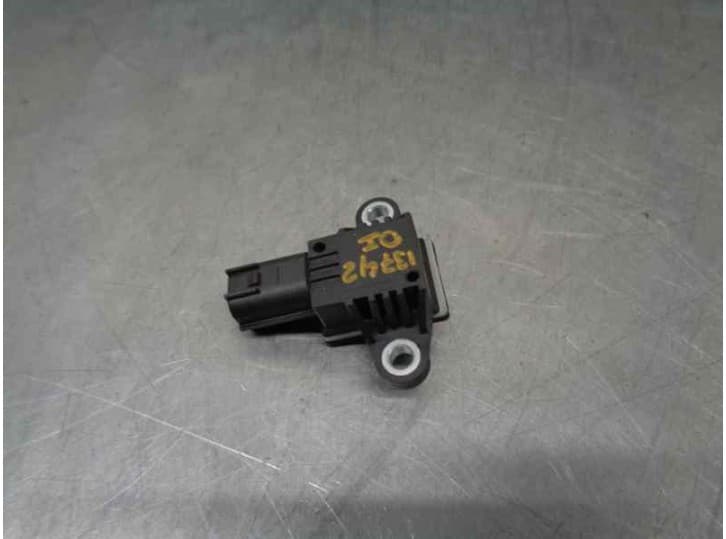 Recambio de sensor impacto para kia carens iv 1.7 crdi referencia OEM IAM 95920A4050