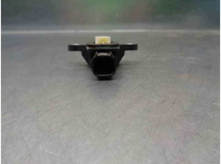 Recambio de sensor impacto para kia carens iv 1.7 crdi referencia OEM IAM 95920A4050 3