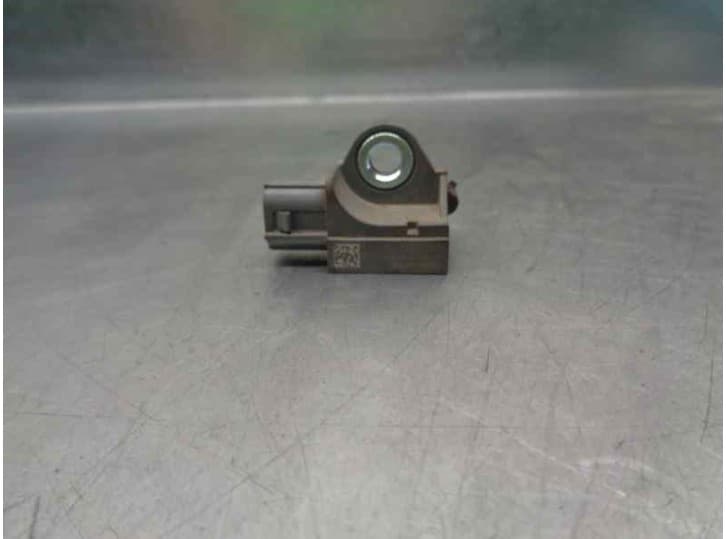 Recambio de sensor impacto para kia carens iv 1.7 crdi referencia OEM IAM 95930A4100
