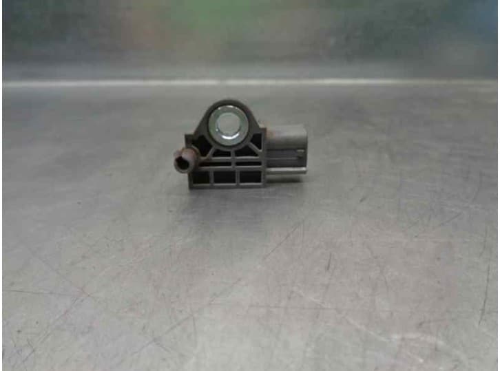 Recambio de sensor impacto para kia carens iv 1.7 crdi referencia OEM IAM 95930A4100 2