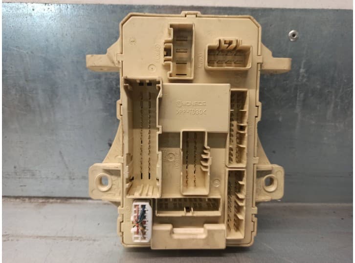 Recambio de caja reles / fusibles para hyundai i30 (fd) 1.4 referencia OEM IAM 919501H510 2