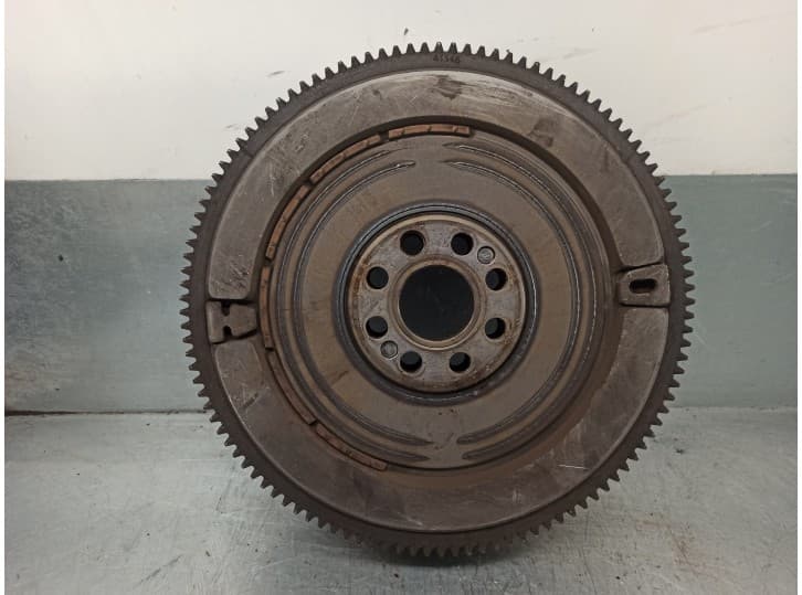 Recambio de volante motor para bmw 3 (e46) 318 i referencia OEM IAM 21211223714 2