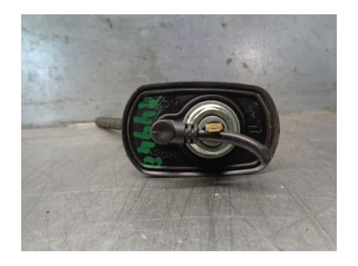 Recambio de antena para kia soul i (am) 1.6 cvvt referencia OEM IAM 962502K500 2