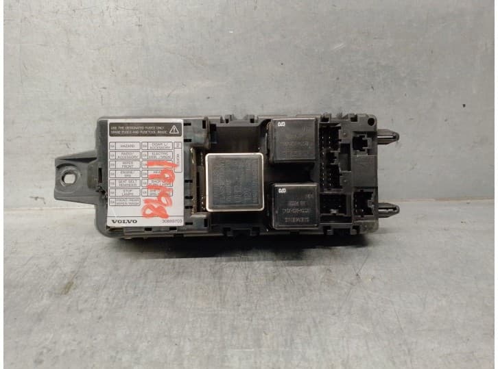 Recambio de caja reles / fusibles para volvo s40 i (644) 1.8 i referencia OEM IAM 30889703