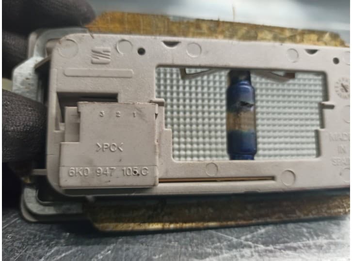Recambio de luz interior para seat ibiza ii (6k1) 1.4 i referencia OEM IAM 6K0947105C 3