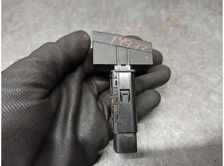 Recambio de interruptor para ssangyong rodius i 2.7 xdi referencia OEM IAM 202008020 3