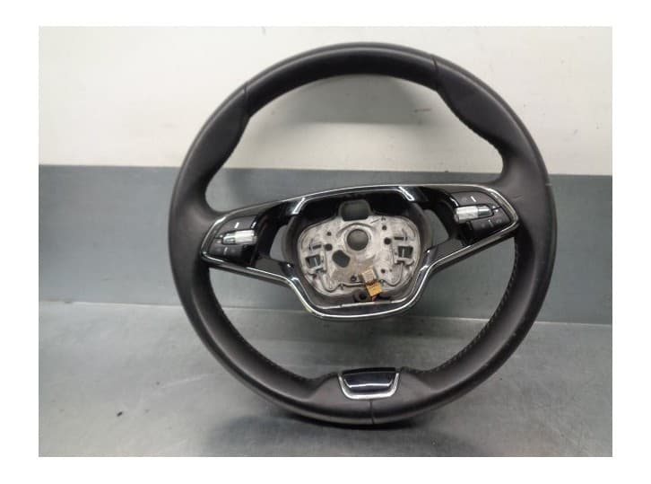 Recambio de volante para skoda scala (nw1) 1.0 tsi referencia OEM IAM 5E3419093A