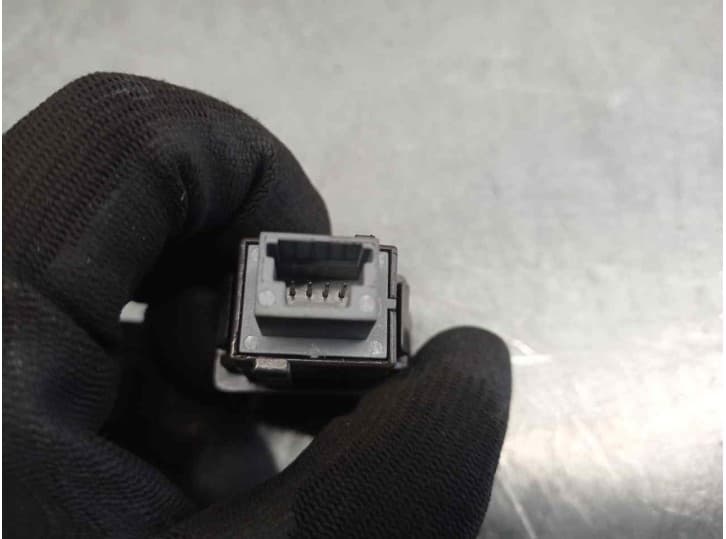 Recambio de warning para toyota yaris (_p9_) 1.33 vvt-i (nsp90_) referencia OEM IAM 843320D020 4