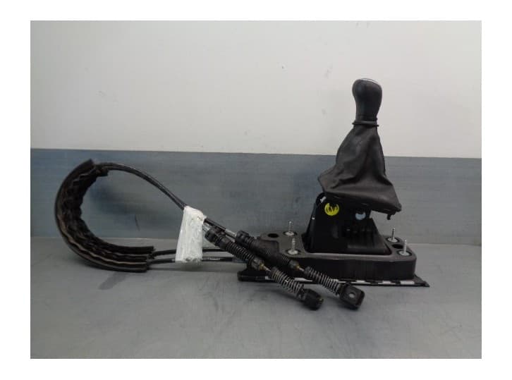 Recambio de palanca cambio para skoda scala (nw1) 1.0 tsi referencia OEM IAM 2Q0711049K
