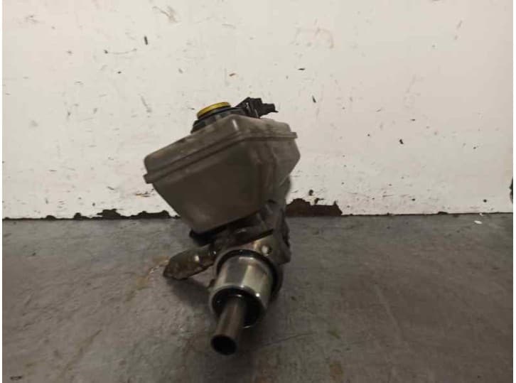 Recambio de bomba freno para ford escort berlina 1.6 referencia OEM IAM L481278 K0236 2